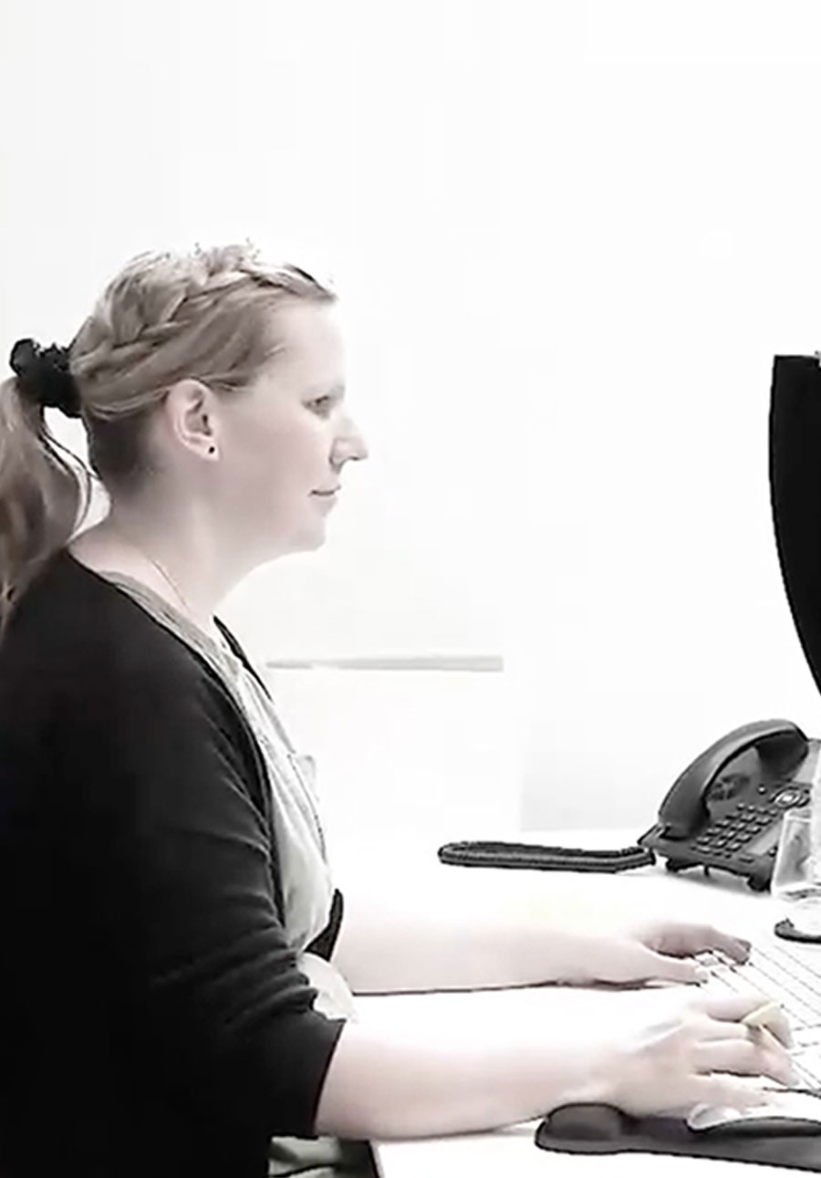 TANGRAM. Werbeagentur Mitarbeiterin Sabine Meyer